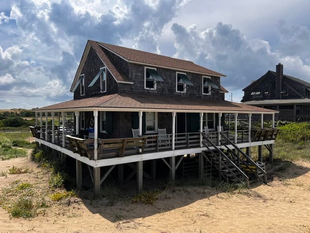 Nags Head Cottage — oceanfront view from the beach